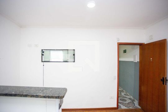 Sala de apartamento para alugar com 1 quarto, 45m² em Taboão, Diadema