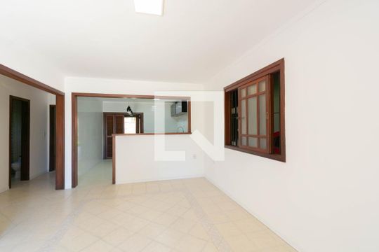 Casa à venda com 2 quartos, 86m² em Rio Branco, Canoas