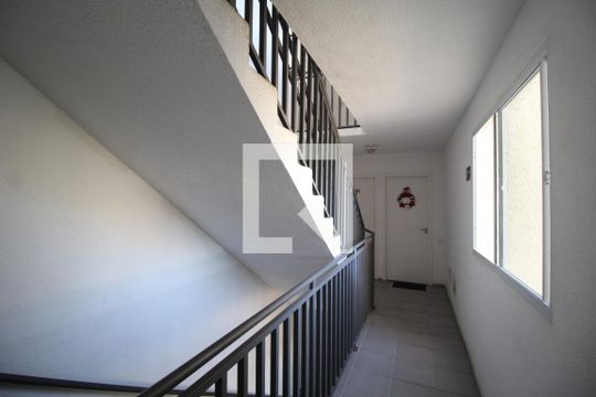 Corredor de apartamento à venda com 2 quartos, 41m² em Mário Quintana, Porto Alegre