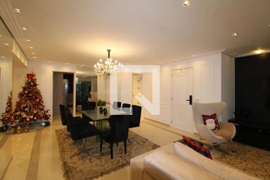 Sala de apartamento à venda com 3 quartos, 150m² em Vila Pauliceia, São Paulo