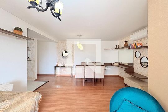 Sala de apartamento à venda com 2 quartos, 78m² em Jardim Ermida I, Jundiaí