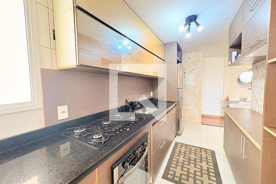 Cozinha de apartamento à venda com 2 quartos, 78m² em Jardim Ermida I, Jundiaí