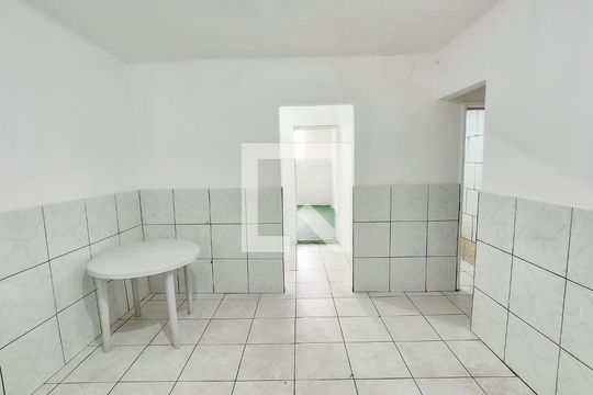 Sala de casa para alugar com 2 quartos, 58m² em Irajá, Rio de Janeiro