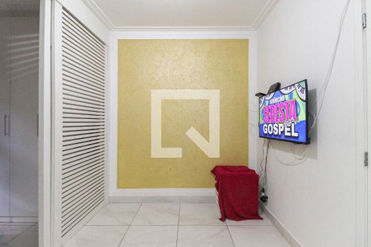 Sala - Cozinha de kitnet/studio para alugar com 1 quarto, 28m² em Vila Campanela, São Paulo