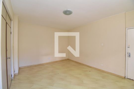 Sala  de apartamento para alugar com 3 quartos, 161m² em Centro, Curitiba