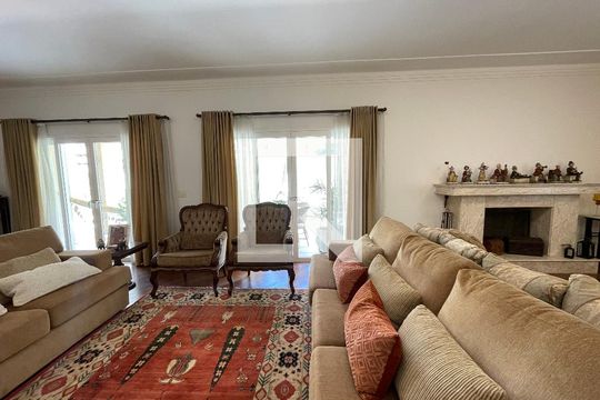 Sala de casa de condomínio para alugar com 4 quartos, 505m² em Jardim Passargada I, Cotia