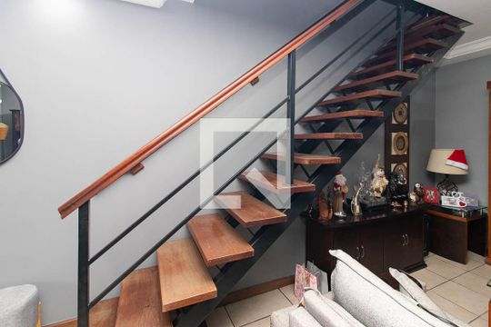 Casa à venda com 3 quartos, 500m² em Vila Gustavo, São Paulo