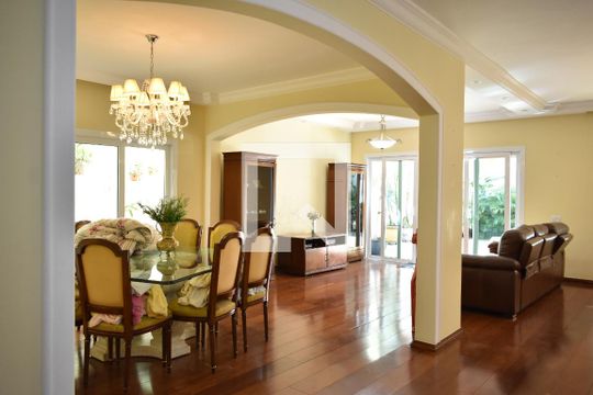 Sala de casa à venda com 4 quartos, 327m² em Planalto Paulista, São Paulo