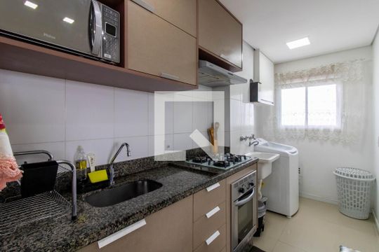 Cozinha de apartamento para alugar com 3 quartos, 60m² em Jardim Imperador, Guarulhos
