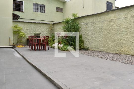 Área comum de kitnet/studio para alugar com 1 quarto, 30m² em Cajuru, Curitiba