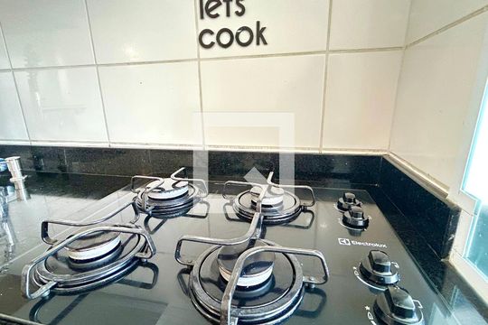 Cozinha de apartamento à venda com 2 quartos, 42m² em Vila Galvão, Guarulhos