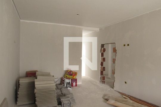 Sala de casa à venda com 3 quartos, 130m² em Jardim das Flores, Osasco