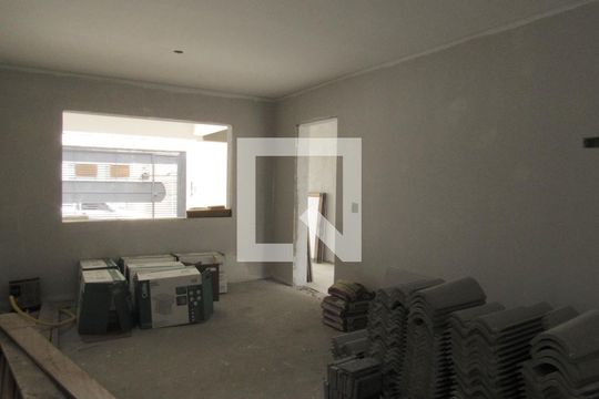Sala de casa à venda com 3 quartos, 130m² em Jardim das Flores, Osasco