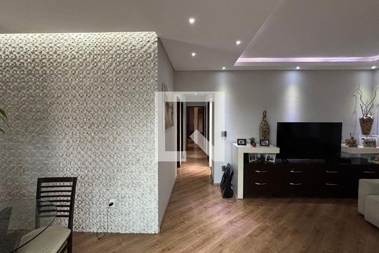 Sala de casa à venda com 3 quartos, 350m² em Parque das Nações, Santo André