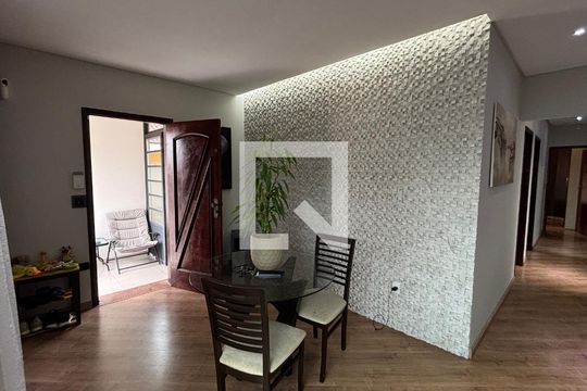 Sala de casa à venda com 3 quartos, 350m² em Parque das Nações, Santo André