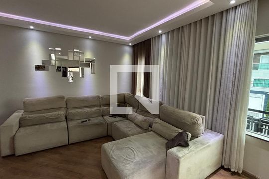 Sala de casa à venda com 3 quartos, 350m² em Parque das Nações, Santo André