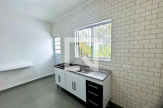 Sala/Cozinha de apartamento para alugar com 1 quarto, 22m² em Portal dos Gramados, Guarulhos
