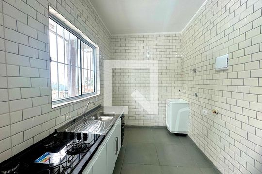 Sala/Cozinha de apartamento para alugar com 1 quarto, 22m² em Portal dos Gramados, Guarulhos