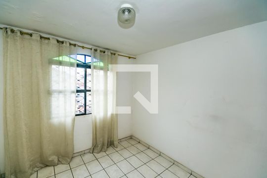 Casa à venda com 3 quartos, 220m² em Serrano, Belo Horizonte