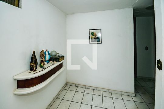 Casa à venda com 3 quartos, 220m² em Serrano, Belo Horizonte