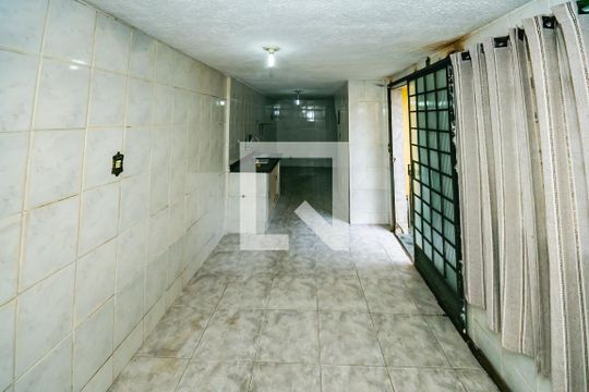 Casa à venda com 3 quartos, 220m² em Serrano, Belo Horizonte