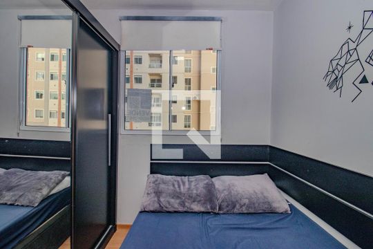 Quarto 2 de apartamento à venda com 2 quartos, 46m² em Rubem Berta, Porto Alegre