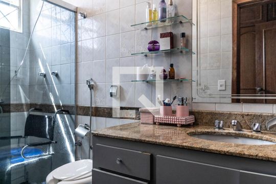 Apartamento 1 - Banheiro da Suíte de casa à venda com 4 quartos, 777m² em Prado, Belo Horizonte