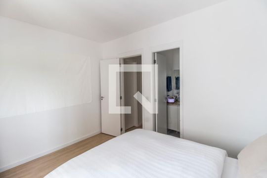 Suíte de apartamento à venda com 3 quartos, 76m² em Centro, Barueri