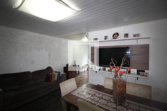 Sala de casa à venda com 3 quartos, 120m² em Rubem Berta, Porto Alegre