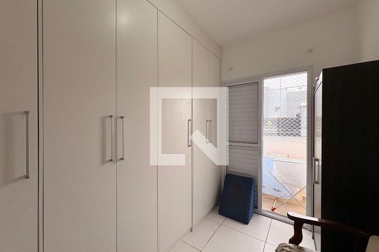Quarto 1 de apartamento à venda com 2 quartos, 44m² em Vila Alice, Santo André
