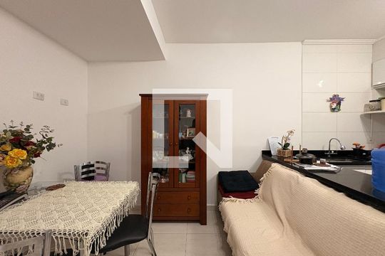 Sala de apartamento à venda com 2 quartos, 44m² em Vila Alice, Santo André