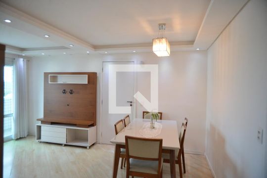Sala de apartamento à venda com 3 quartos, 90m² em Pinheirinho, Santo André