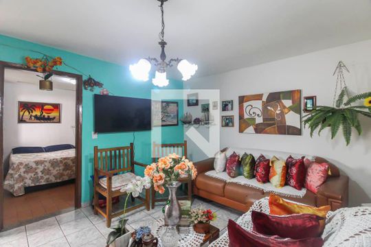 Sala de casa à venda com 2 quartos, 125m² em Vila Ivone, São Paulo