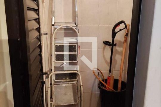 Casa à venda com 3 quartos, 180m² em Bosque da Saúde, São Paulo