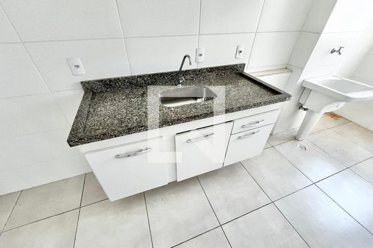 Cozinha de apartamento à venda com 2 quartos, 50m² em Vila Pita, São Paulo
