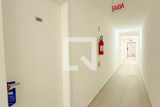 Hall social de apartamento para alugar com 2 quartos, 66m² em Canasvieiras, Florianópolis