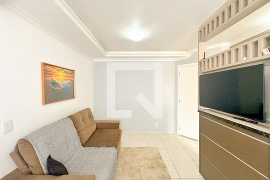 Sala de TV de apartamento para alugar com 2 quartos, 66m² em Canasvieiras, Florianópolis