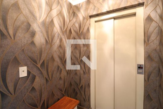 Hall de entrada de apartamento à venda com 4 quartos, 168m² em Vila Romana, São Paulo