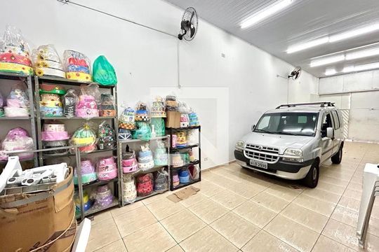 Garagem de casa à venda com 4 quartos, 240m² em Jardim Sao Francisco, Guarulhos