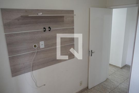 Quarto 2 de apartamento para alugar com 2 quartos, 45m² em Jardim Albertina, Guarulhos