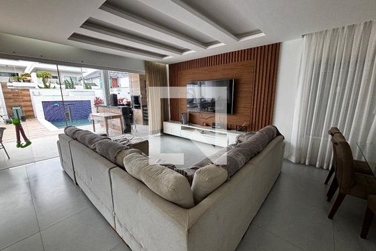 Sala de casa de condomínio à venda com 5 quartos, 350m² em Vargem Grande, Rio de Janeiro