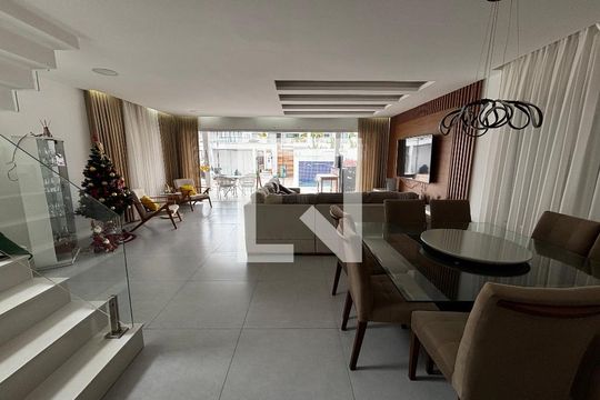 Sala de casa de condomínio à venda com 5 quartos, 350m² em Vargem Grande, Rio de Janeiro