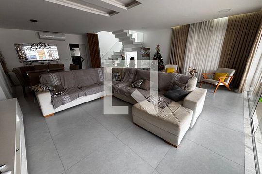 Sala de casa de condomínio à venda com 5 quartos, 350m² em Vargem Grande, Rio de Janeiro