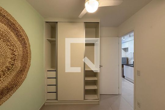 Quarto 2 de apartamento para alugar com 2 quartos, 39m² em Vila Buarque, São Paulo