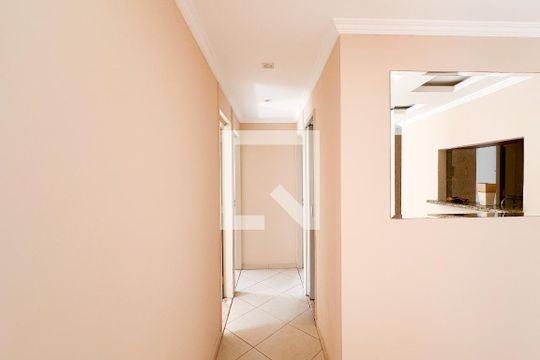 Acesso para os Quartos de apartamento para alugar com 3 quartos, 52m² em Baeta Neves, São Bernardo do Campo