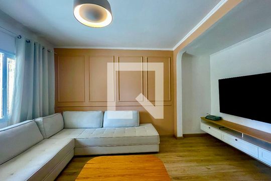 Sala de casa à venda com 3 quartos, 319m² em Vila Rosalia, Guarulhos