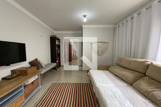 Sala de casa à venda com 3 quartos, 200m² em Adalgisa, São Paulo