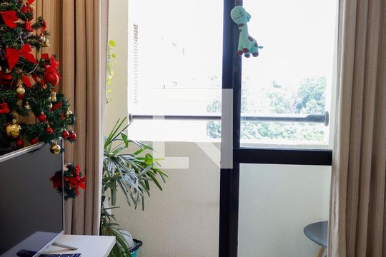 sala de apartamento à venda com 1 quarto, 24m² em Bonfim, Osasco