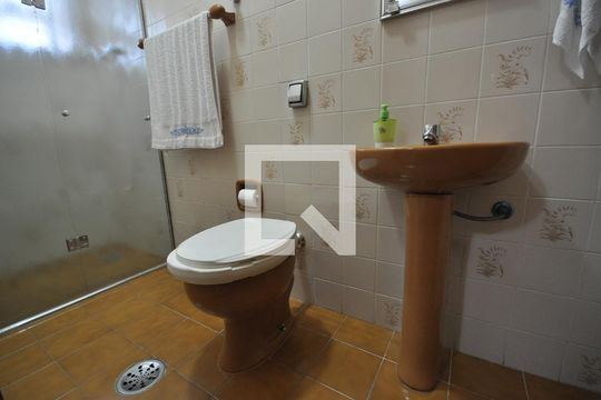 Banheiro do Quarto Suíte de casa à venda com 3 quartos, 242m² em Vila Ede, São Paulo
