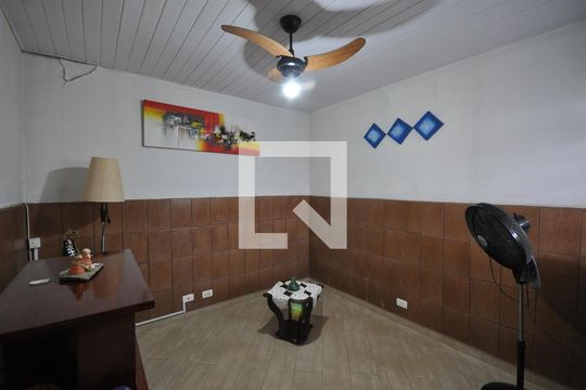 Sala de TV de casa à venda com 3 quartos, 242m² em Vila Ede, São Paulo
